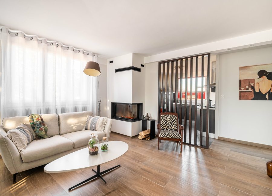 Architecte et décoratrice d'intérieur en Nord isère. Rénovations de caractère pour particuliers. plateau, belles demeures, valorisation de patrimoine